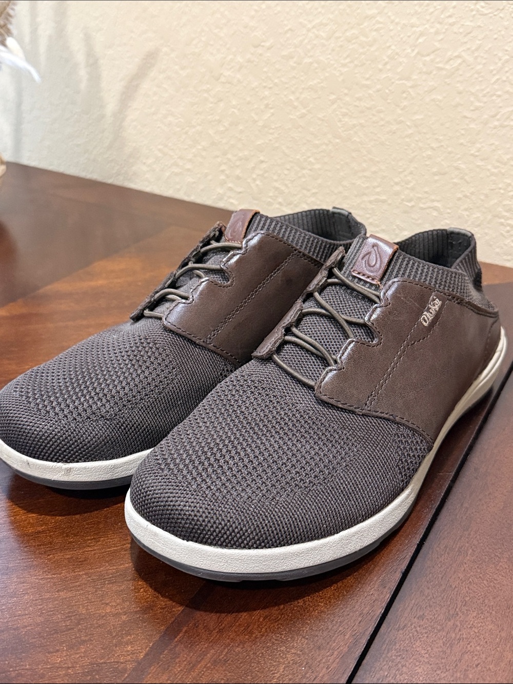 OluKai Men's Makia Ulana Cushioned Lightweight Brown Leather Textile Loafers - Picture 6 of 12